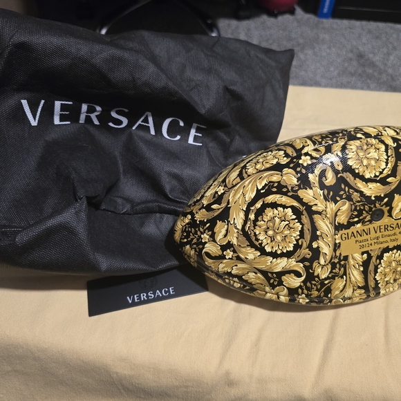VERSACE Barocco Rugby Football - Picture 4 of 4
